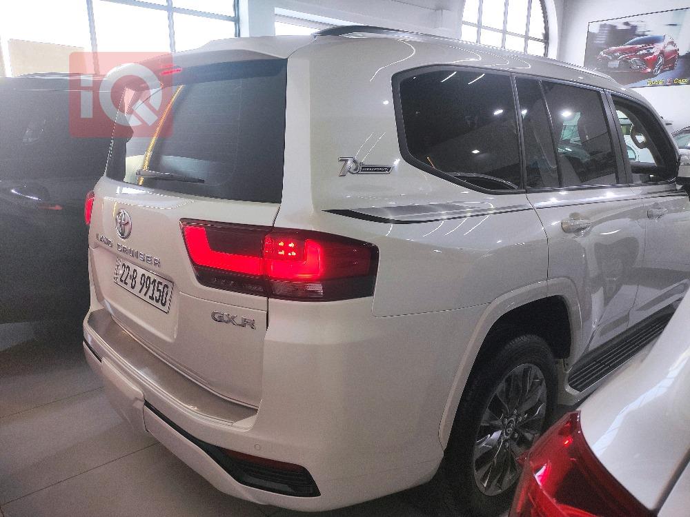 Toyota Land Cruiser